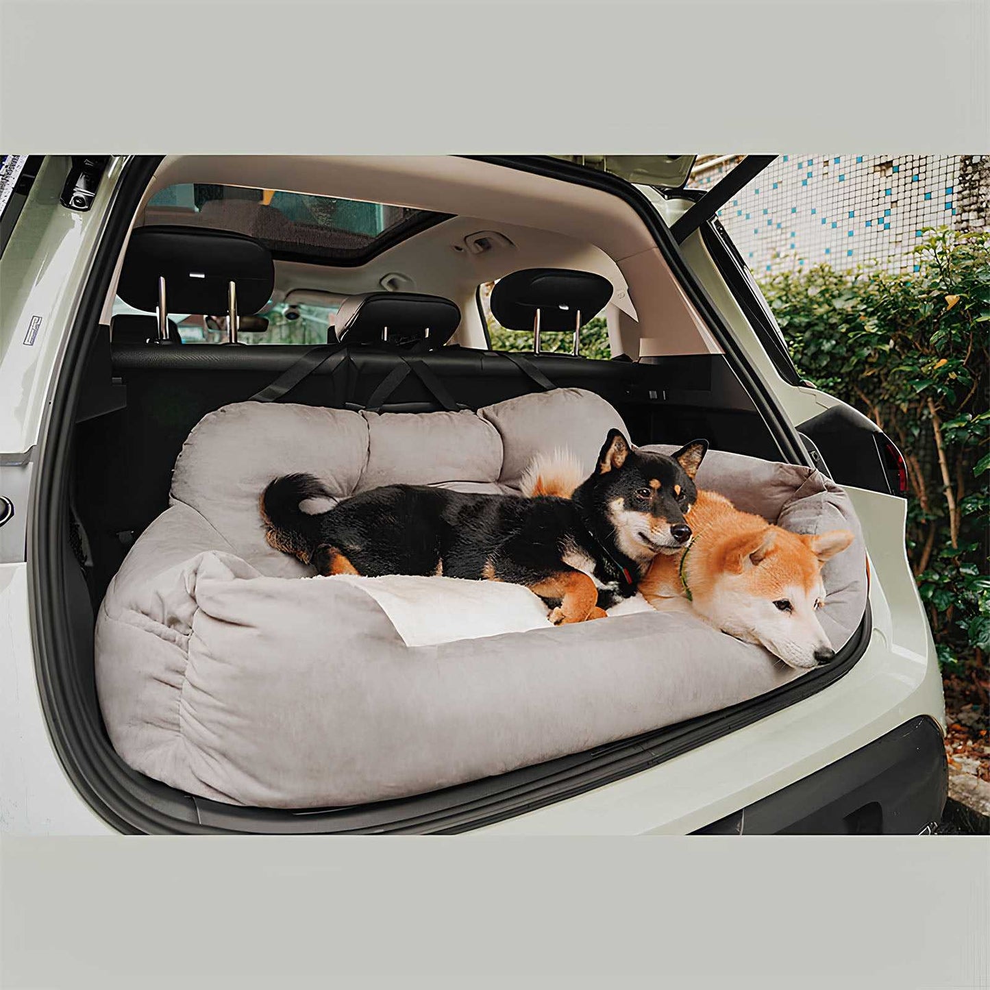 Comfort Car Bed Superior Safety for Medium-Large Dogs