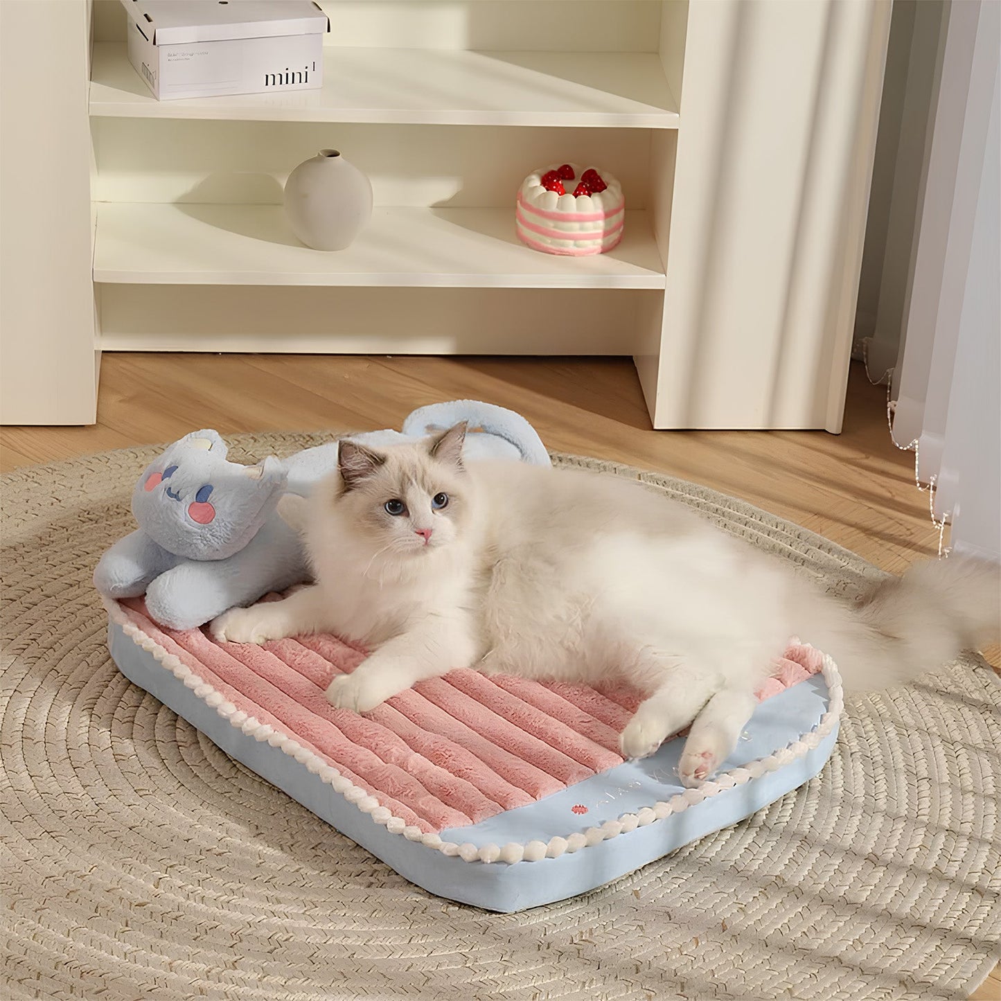 Warm Interactive Cat Nest Comfy Bed for Feline Fun